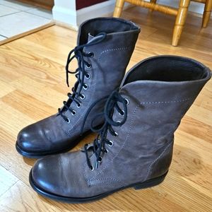 Womens Clarks Combat Boots 8M